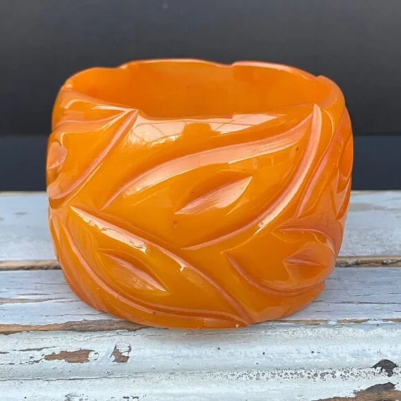 Marion Godart Paris Tangerine Wide Floral Carved Acrylic Bangle Bracelet - Picture 4 of 11